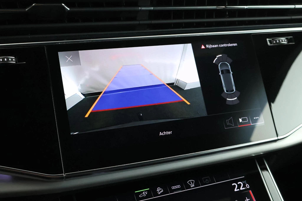 Audi Q8 – foto 10