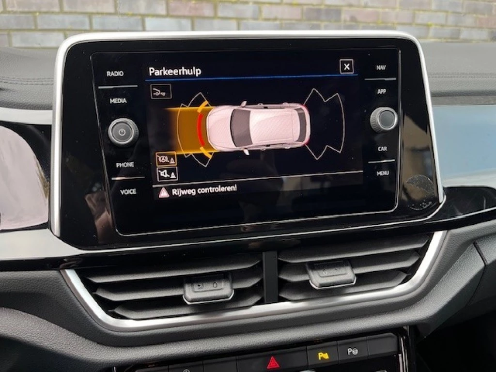 Volkswagen T-Roc – foto 18