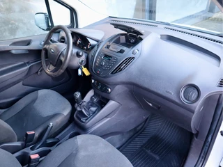 Ford Transit Courier – thumbnail 12