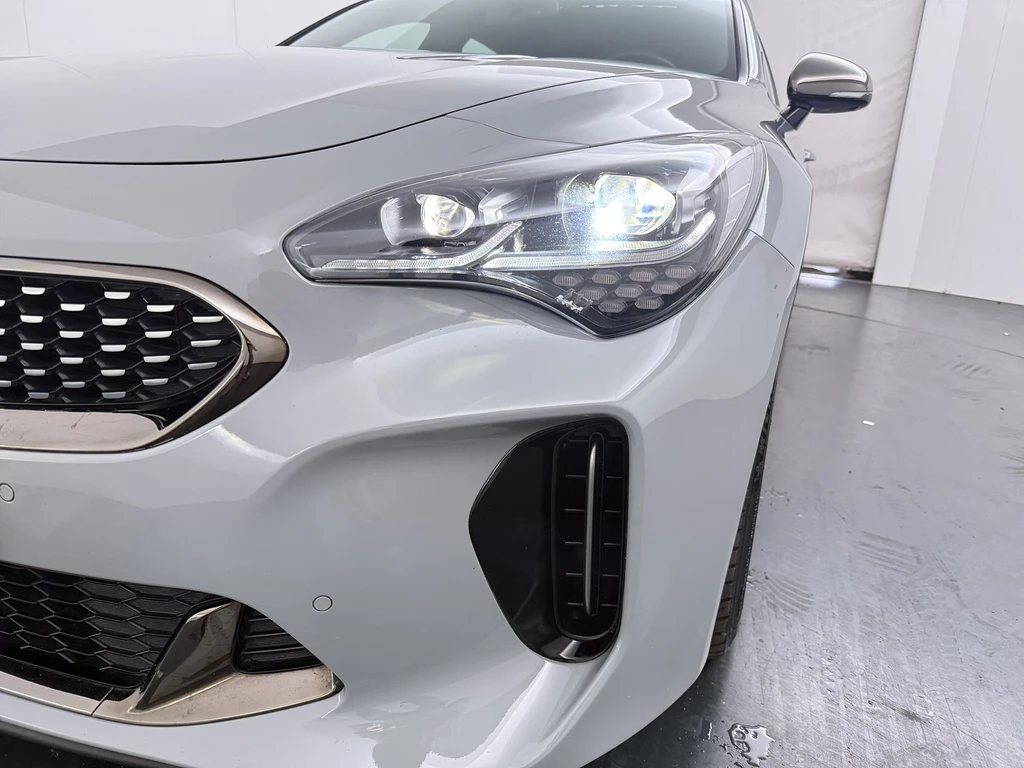 Kia Stinger – foto 14