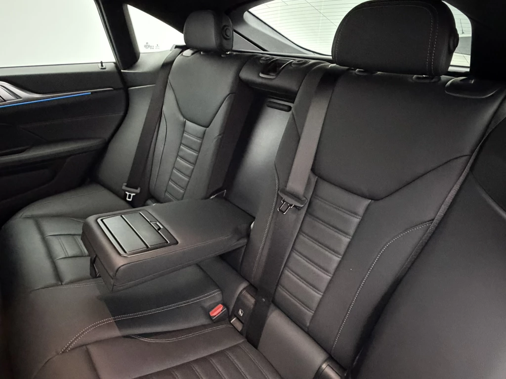 BMW i4 – foto 35