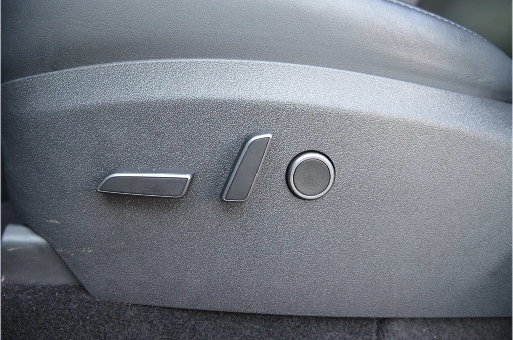 Tesla Model Y – foto 8