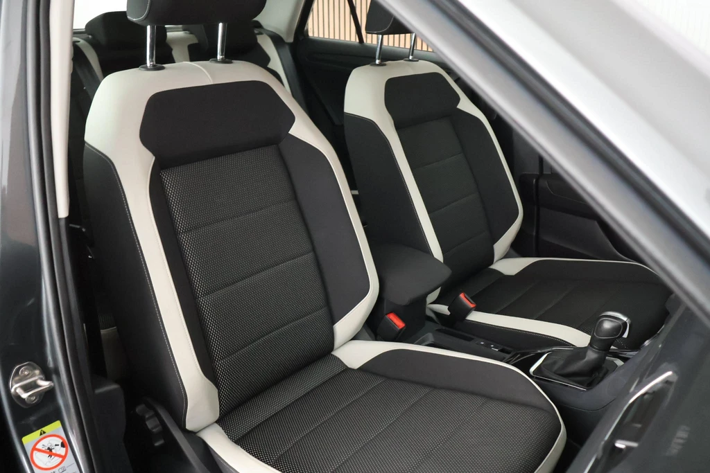 Volkswagen T-Roc – foto 7