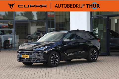 CUPRA Terramar 1.5 TSI e-Hybrid Business SOH 100% | 204PK / 150kW DSG, Rondomzichtcamera (area view), elektrische verstelbare voorstoelen met geheugen, head-up display, digital drive pure performance pack, trekhaak voorbereiding, interieur pakket II, 18" LMV met 4 seizoenenbanden, EDGE pakket, intelligent drive pakket, privacy glas, elektrische achterklep met voetbediening, verwarmbare voorstoelen, verwarmbaar multifunctioneel lederen stuurwiel adaptief onderstel (DCC), keyless advanced, elektrisch verstel-, verwarm- en inklapbare buitenspiegels, alarm klasse III, parkeerassistent (Park Assist), adaptieve cruise control (ACC), Apple Carplay & Android Auto, DAB+ etc.