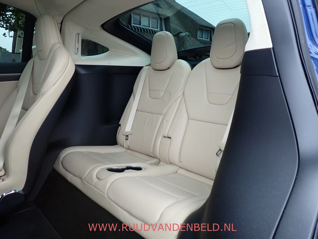 Tesla Model X – foto 13