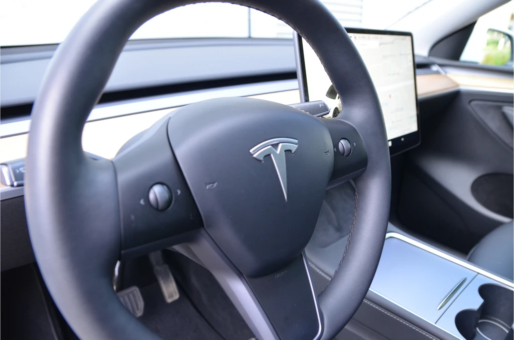 Tesla Model Y – foto 16