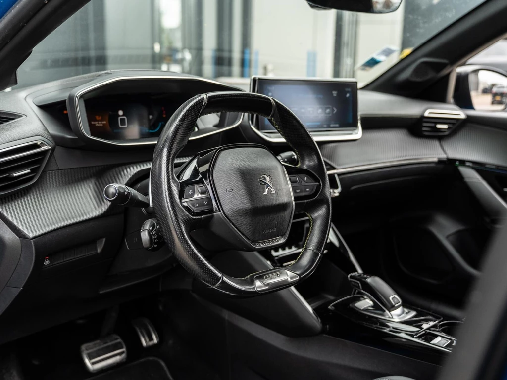 Peugeot 208 – foto 10