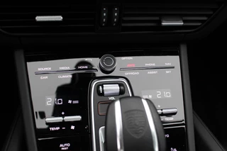 Porsche Cayenne – thumbnail 30