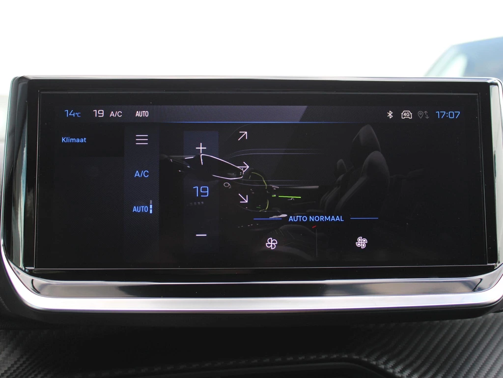 Peugeot 208 – foto 19