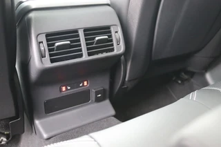 Land Rover Range Rover Velar – thumbnail 18