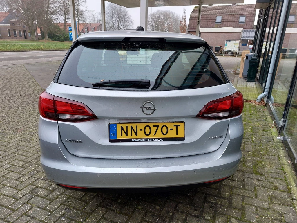 Opel Astra – foto 2