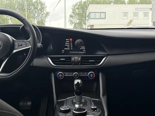 Alfa Romeo Giulia – thumbnail 19