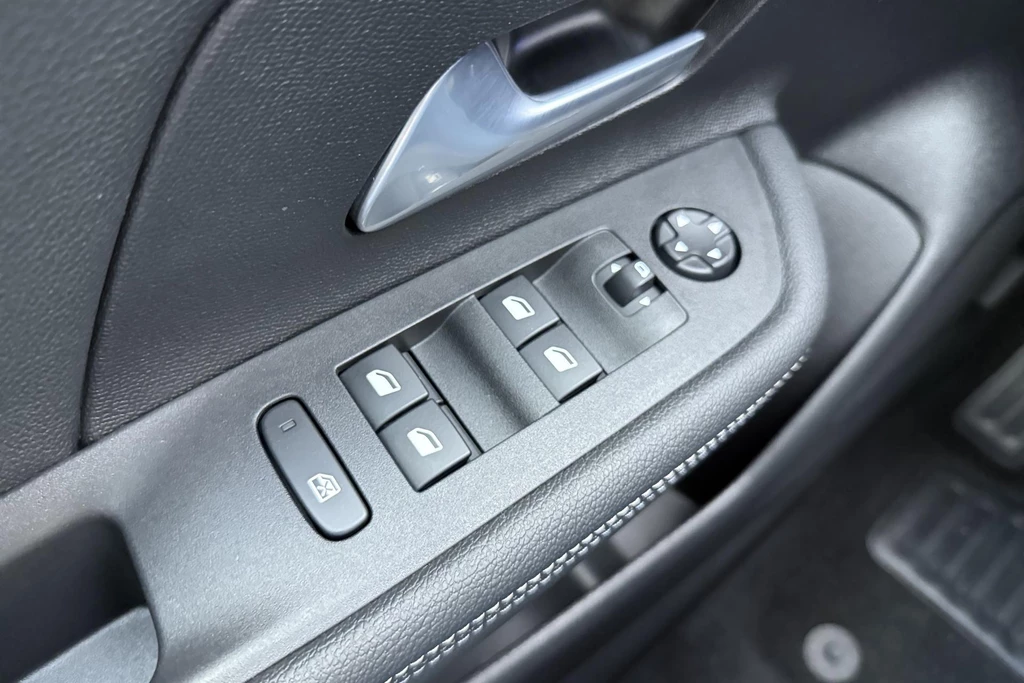 Opel Mokka-e – foto 18