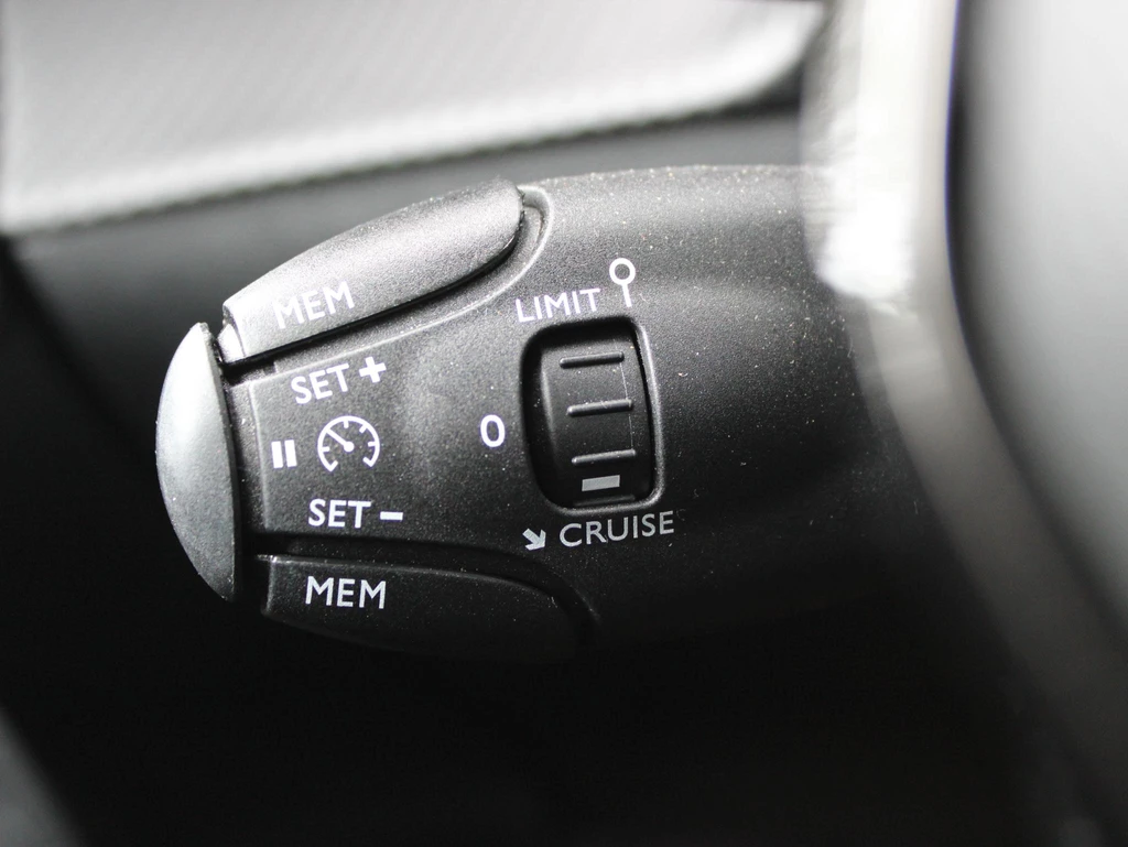 Peugeot 208 – foto 23