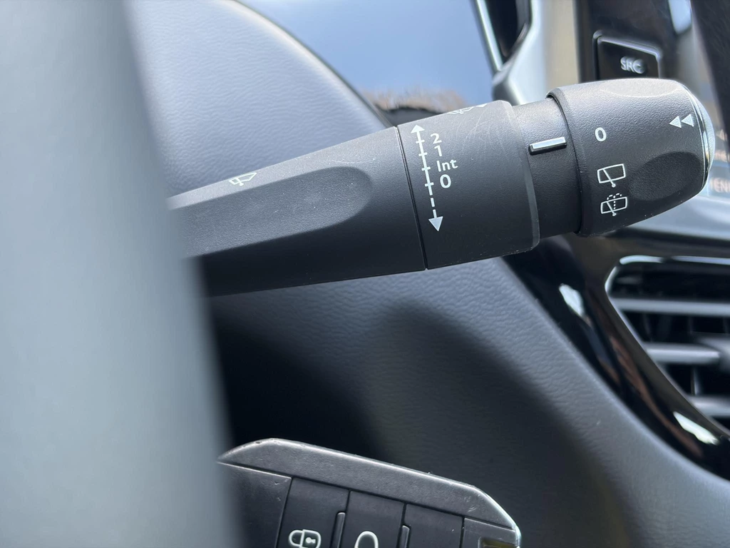 Peugeot 208 – foto 19