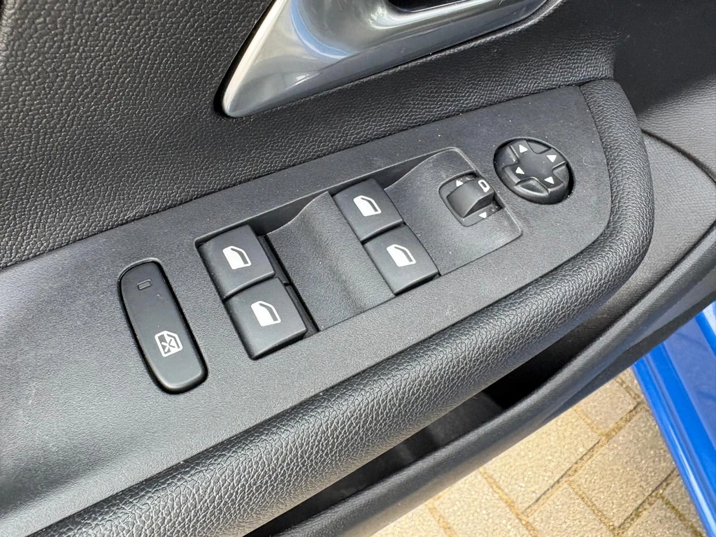 Opel Mokka-e – foto 23