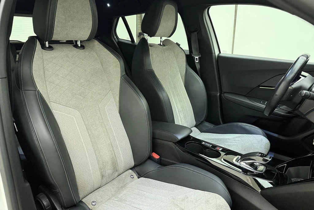 Peugeot e-2008 – foto 15