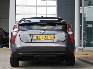 Toyota Prius – thumbnail 3