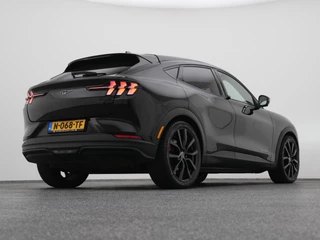 Ford Mustang Mach-E – thumbnail 12
