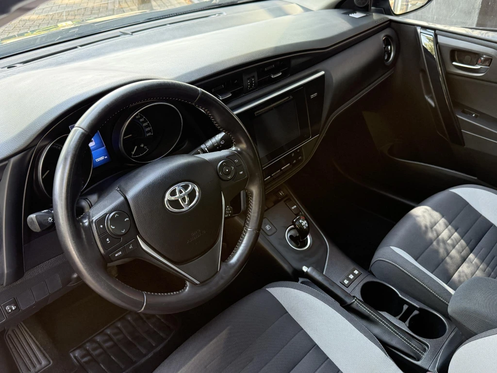Toyota Auris – foto 12