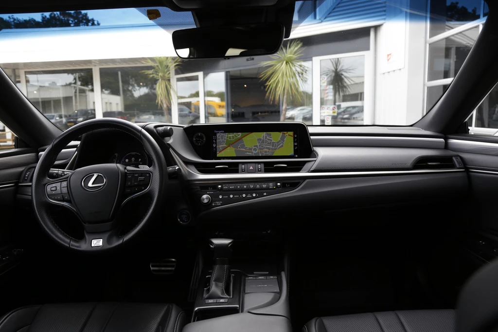 Lexus ES – foto 59