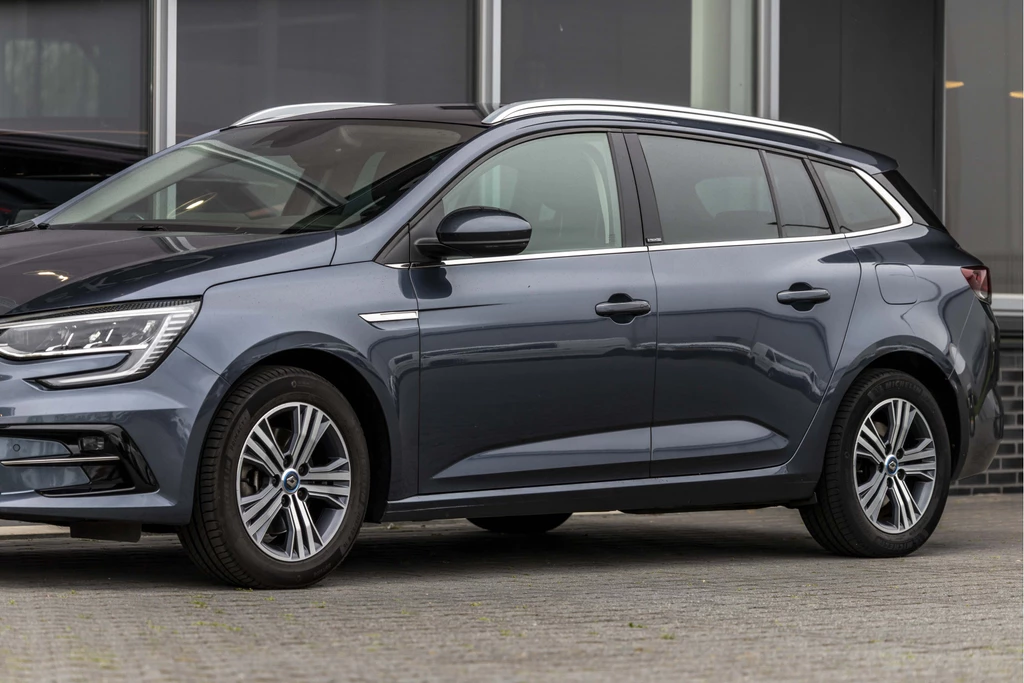 Renault Megane E-Tech – foto 3