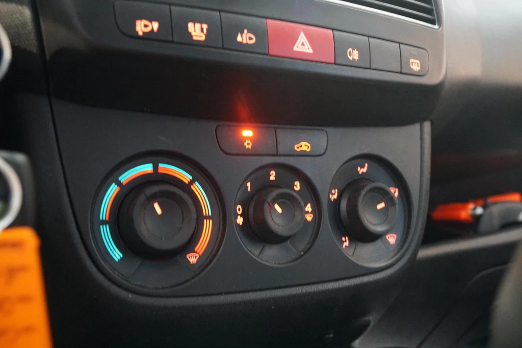 Opel Combo – foto 21