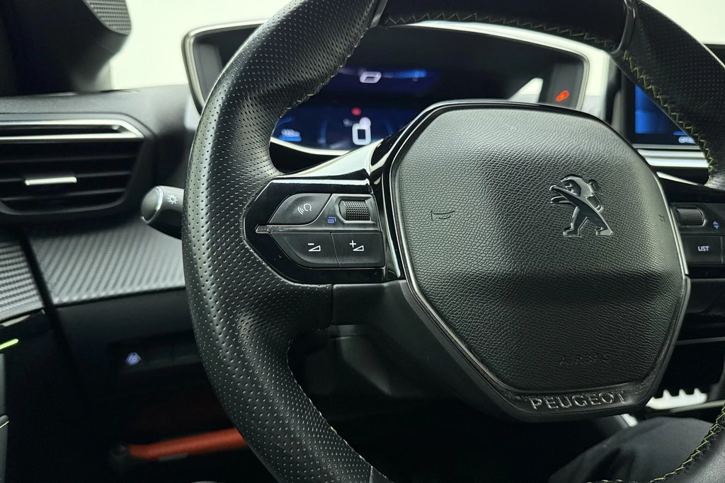 Peugeot 208 – foto 18