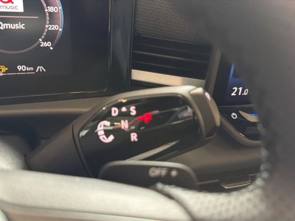 Volkswagen T-Roc – foto 18