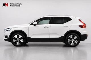 Volvo XC40 – thumbnail 2