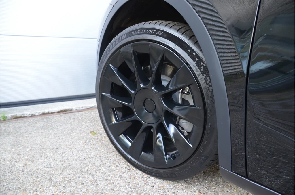 Tesla Model Y – foto 10