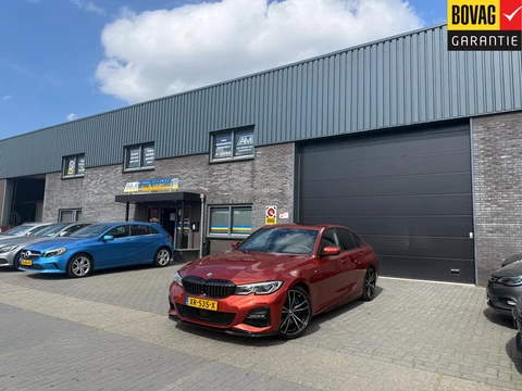 BMW 3 Serie 330i High Executive Edition | 1E EIGENAAR | 12MND GARANTIE | LASER | SCHUIFDAK | ACC | CAMERA | SFEER | TREKHAAK | DAB | CARPLAY