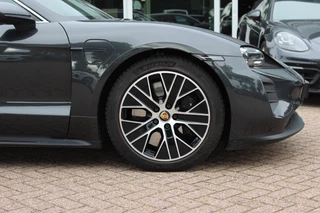 Porsche Taycan – thumbnail 17