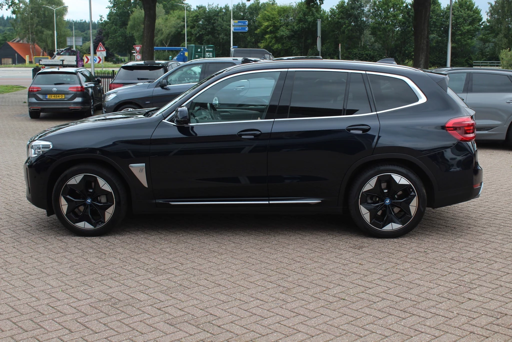 BMW iX3 – foto 2