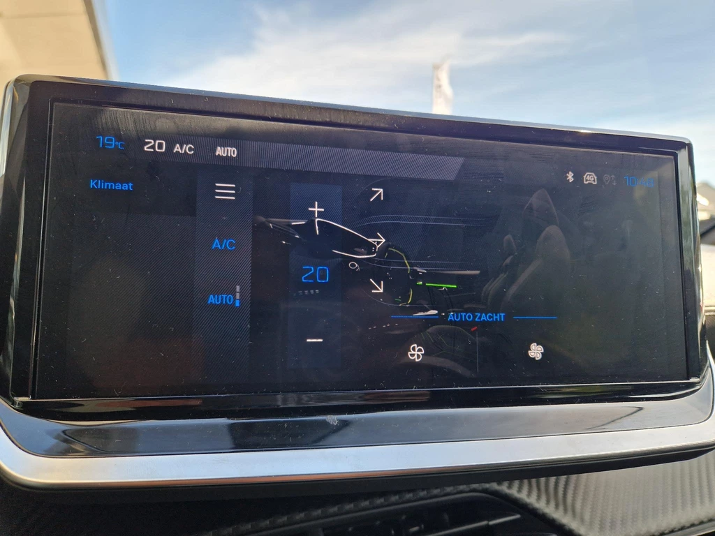 Peugeot 208 – foto 23