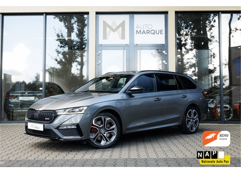 Škoda Octavia Combi 1.4 TSI RS iV PHEV | Business | Matrix Beam | 19" LM Velgen | Head-Up Display | Elektrisch verstelbare voorstoelen | Massagestoelen | Navi Columbus incl. Apple CarPlay | Canton Sound |