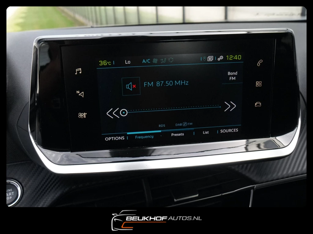 Peugeot e-2008 – foto 32