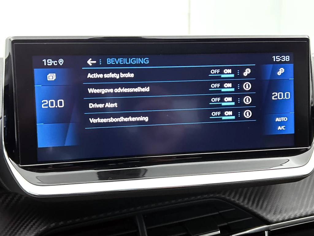 Peugeot 208 – foto 12