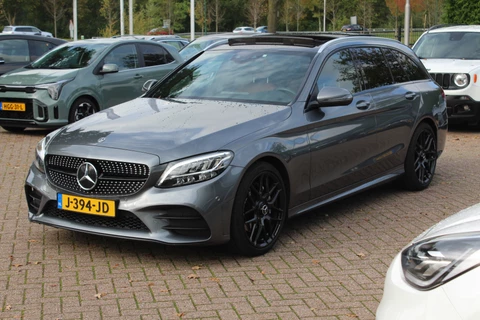 Mercedes-Benz C-Klasse Estate 180 Business 157pk Solution AMG / Panoramadak / Camera / Leder / Navigatie / 18'' / DAB / Stoelverwarming / Cruise Control