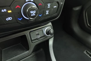 Jeep Renegade – thumbnail 31