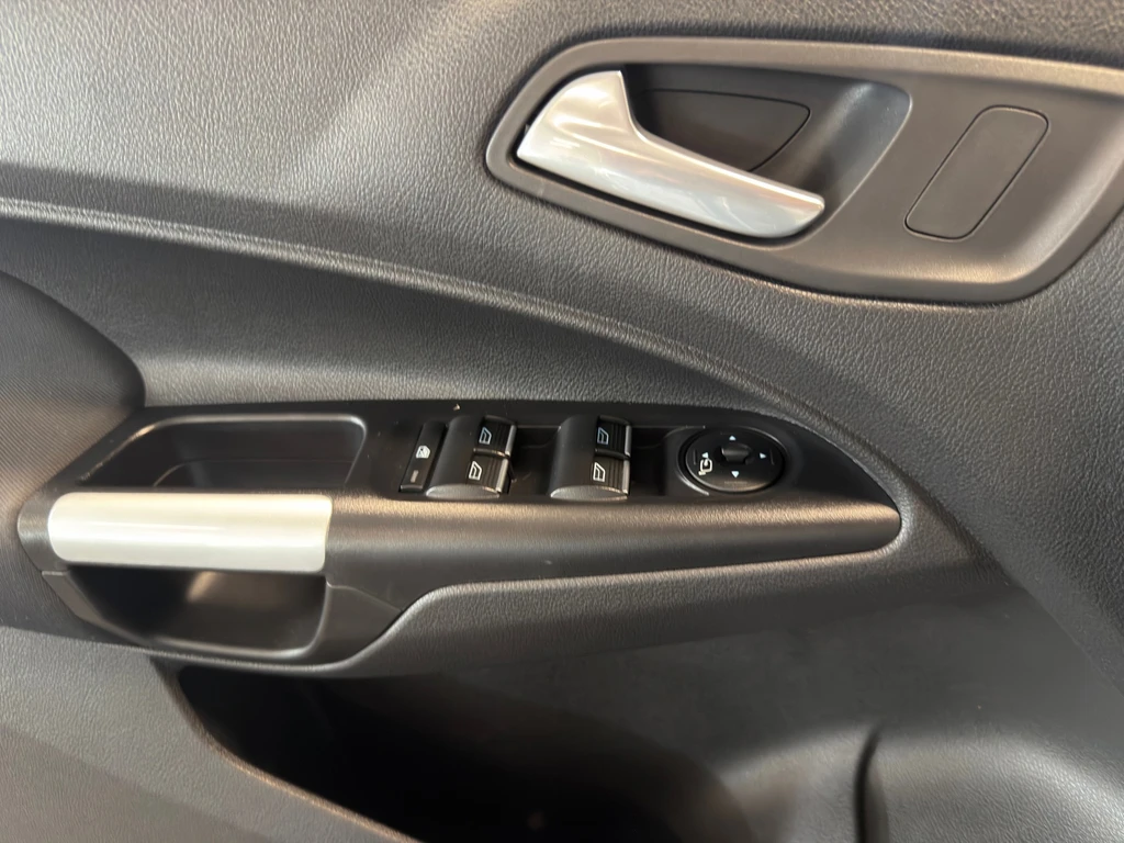 Ford Tourneo Connect – foto 18