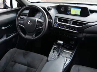 Lexus UX – thumbnail 14
