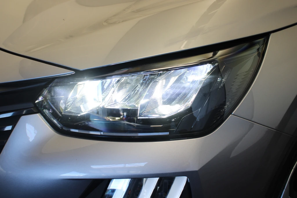 Peugeot 208 – foto 17