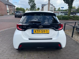 Toyota Yaris – thumbnail 4