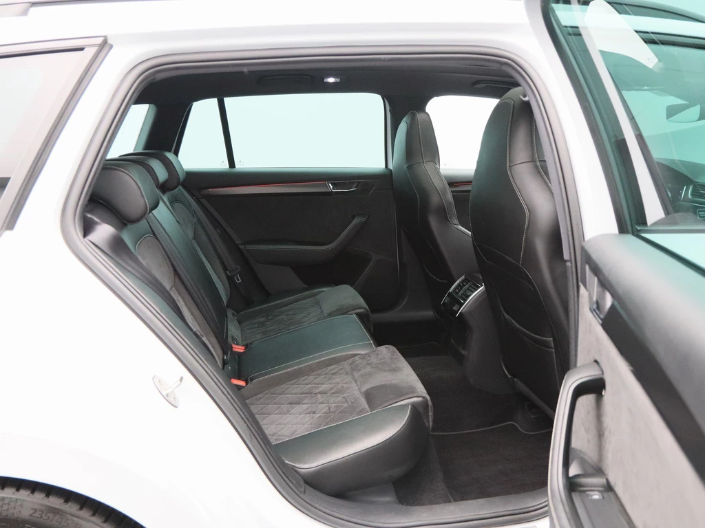 Škoda Superb – foto 43