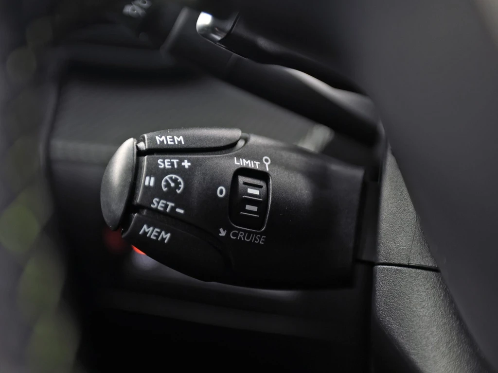 Peugeot 208 – foto 17