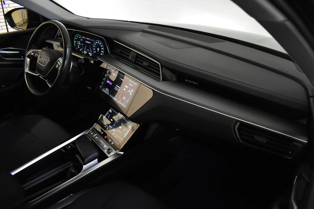 Audi e-tron – foto 16