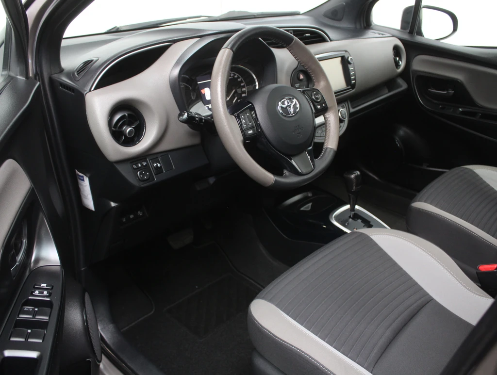 Toyota Yaris – foto 12