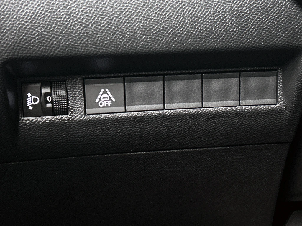 Peugeot e-2008 – foto 15