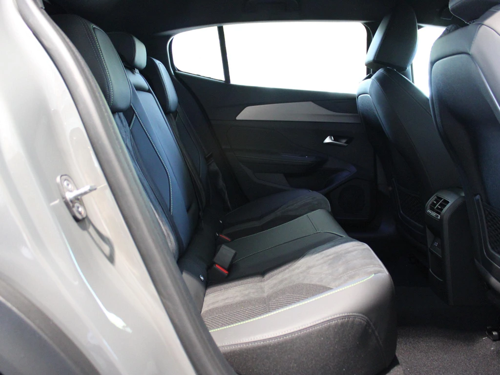 Peugeot 408 – foto 16